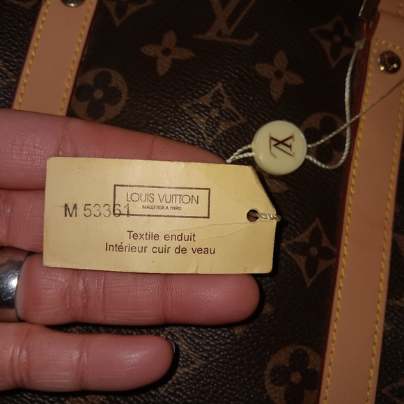 Louis Vuitton tote - Picture 6 of 6
